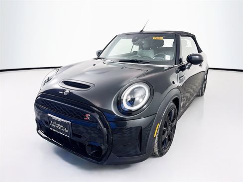 Certified 2023 MINI Cooper S image 3