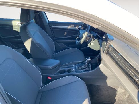 Used 2025 Volkswagen Jetta Sport FWD image 13