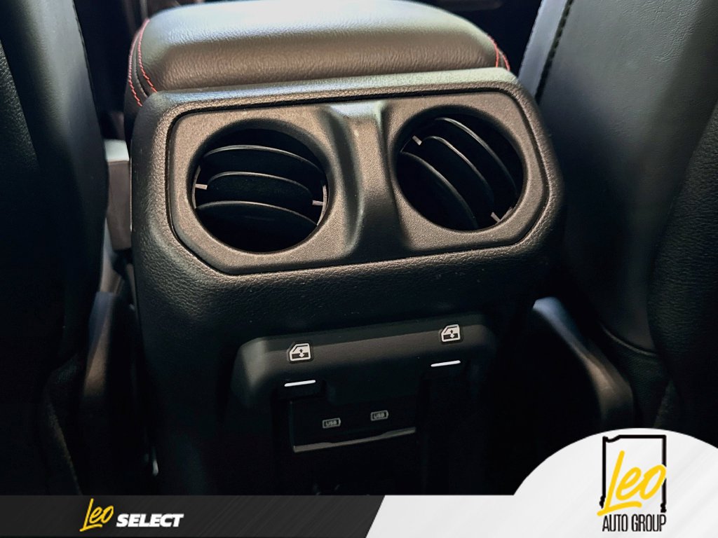 Used 2024 Jeep Wrangler Unlimited Rubicon AWD/4WD image 28