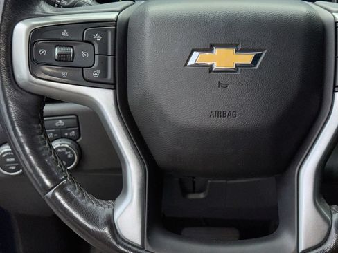 Used 2022 Chevrolet Silverado 1500 LT RWD image 17