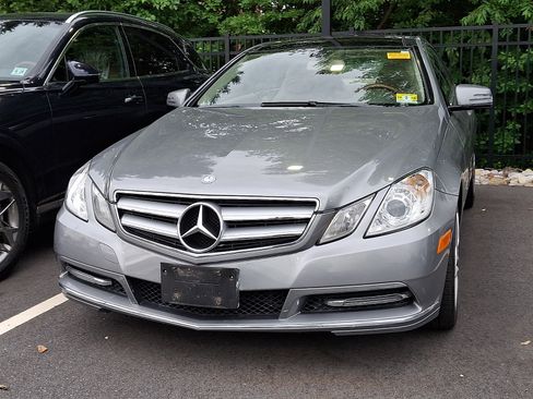 Used 2013 Mercedes-Benz E 350 4MATIC Coupe image 4