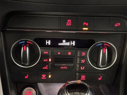 Used 2016 Audi Q3 2.0T Prestige w/ Prestige Package image 32