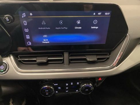 New 2026 Chevrolet Trax LT image 9