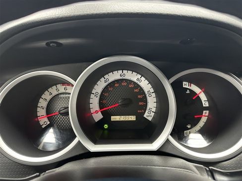 Used 2011 Toyota Tacoma 4x4 Regular Cab image 21