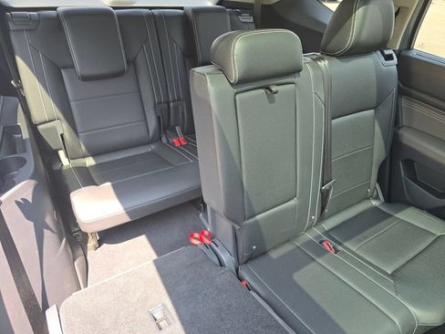 Used 2023 Volkswagen Atlas SEL AWD/4WD image 28