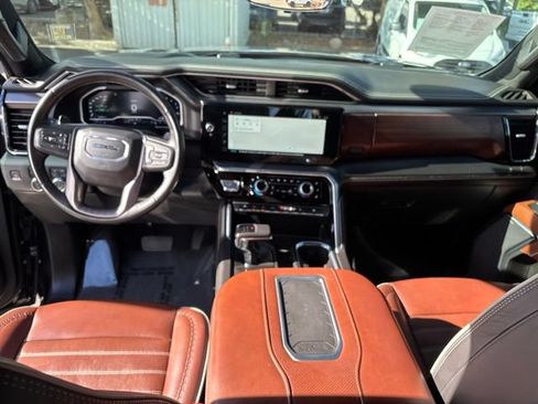 Used 2022 GMC Sierra 1500 Denali Ultimate AWD/4WD image 31