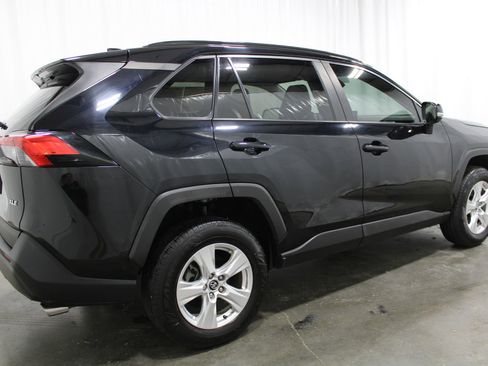 Used 2021 Toyota RAV4 XLE FWD image 6