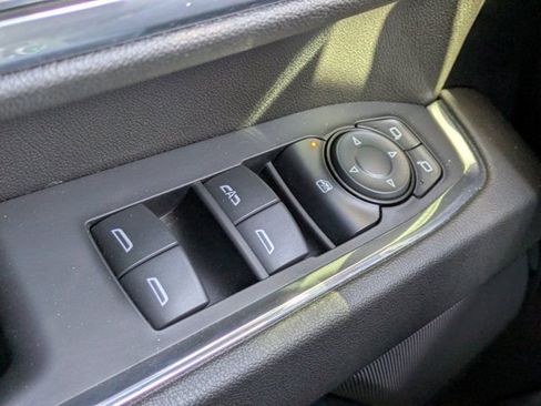 Used 2024 GMC Sierra 2500 SLE w/ SLE Value Package; image 20