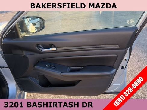 Used 2024 Nissan Altima 2.5 SV image 19