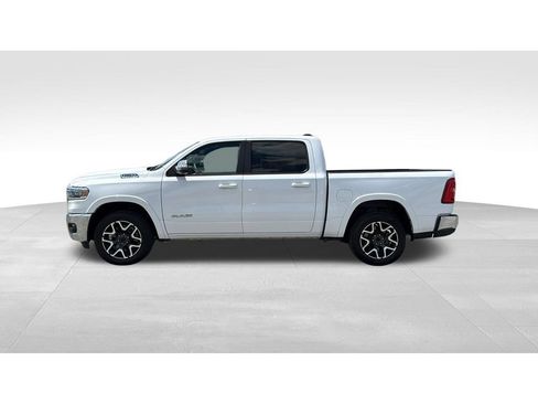 Used 2025 RAM 1500 Laramie AWD/4WD image 6