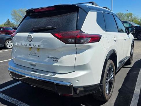 Certified 2025 Nissan Rogue Platinum w/ Platinum Premium Package image 4