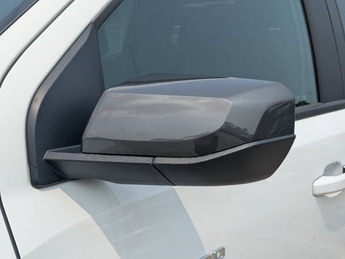 New 2024 Chevrolet Colorado LT w/ LT Convenience Package II image 26