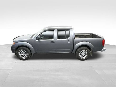 Used 2017 Nissan Frontier SV w/ SV Value Truck Package RWD image 25