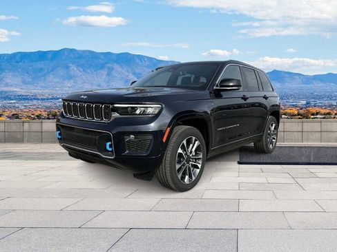 New 2024 Jeep Grand Cherokee Overland w/ Advanced Protech Group III image 3