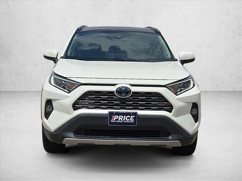 Used 2020 Toyota RAV4 Limited AWD/4WD image 2