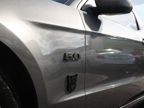 Used 2011 Ford Mustang GT Premium w/ Comfort Pkg image 37