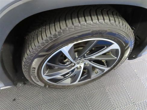 Used 2019 Lexus RX 450h AWD w/ Luxury Package image 9