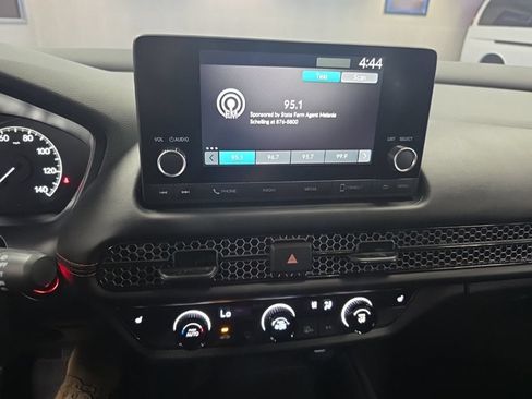 Used 2025 Honda HR-V Sport image 19