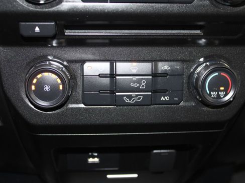 Used 2016 Ford F150 XLT image 26