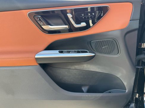 Certified 2025 Mercedes-Benz GLC 300 image 15