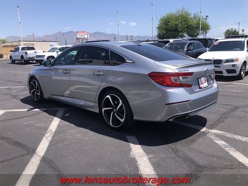Used 2018 Honda Accord Sport image 6