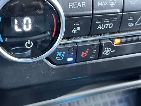 Used 2021 Ford Expedition XLT RWD image 24