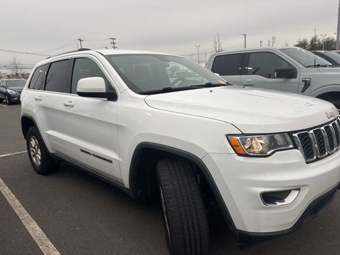 Used 2019 Jeep Grand Cherokee Laredo image 8