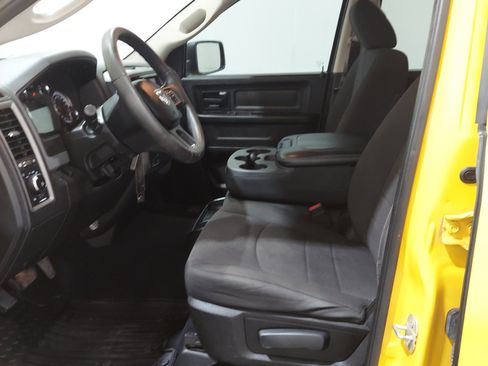 Used 2019 RAM 1500 Express w/ Wheel & Sound Group AWD/4WD image 12