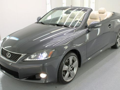 Used 2011 Lexus IS 250C image 4
