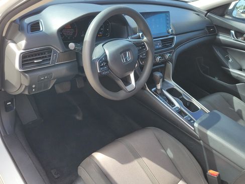Used 2019 Honda Accord EX image 19