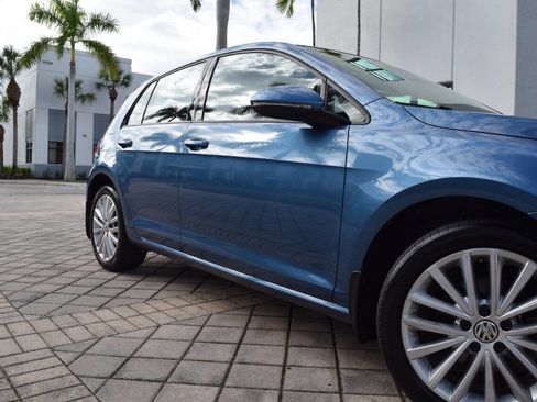 Used 2015 Volkswagen Golf TDI SE image 16