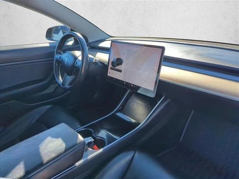 Used 2018 Tesla Model 3 Long Range image 19