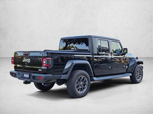 Used 2020 Jeep Gladiator Overland AWD/4WD image 5