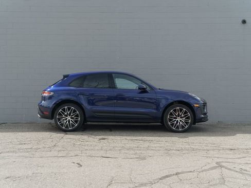 Certified 2026 Porsche Macan AWD/4WD image 8