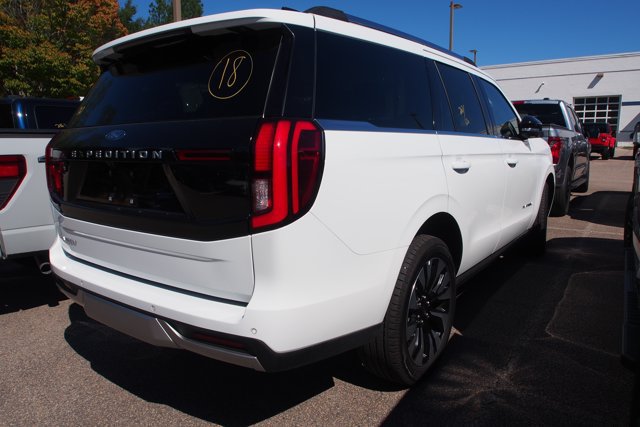 Certified 2026 Ford Expedition Platinum w/ Driver's Package AWD/4WD image 5