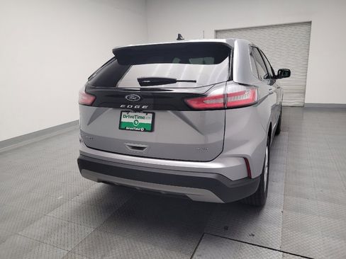 Used 2024 Ford Edge SEL image 7