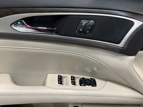 Used 2018 Lincoln MKZ Select w/ Technology Package image 21