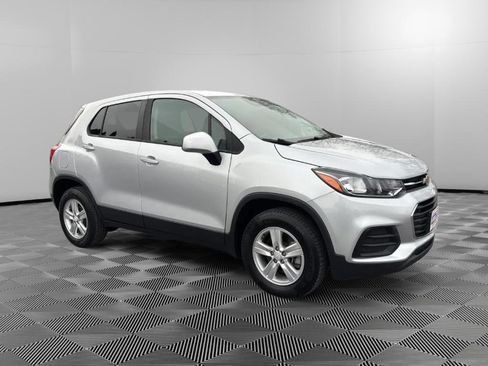 Used 2020 Chevrolet Trax LS w/ Tint and Cruise Package image 2