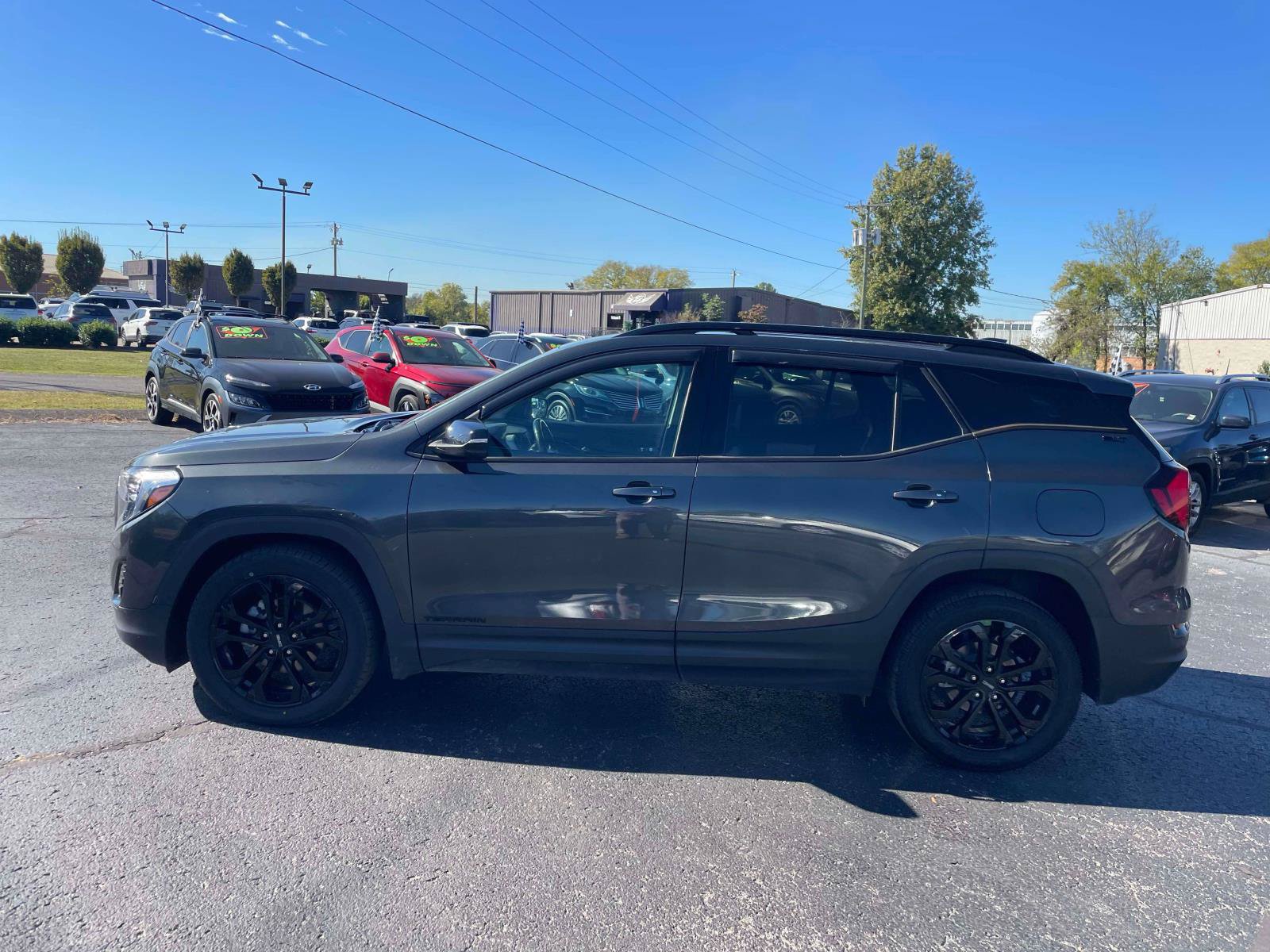 Used 2021 GMC Terrain SLT w/ Elevation Edition FWD image 4