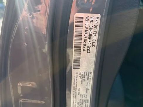 Used 2024 Dodge Durango GT AWD/4WD image 2