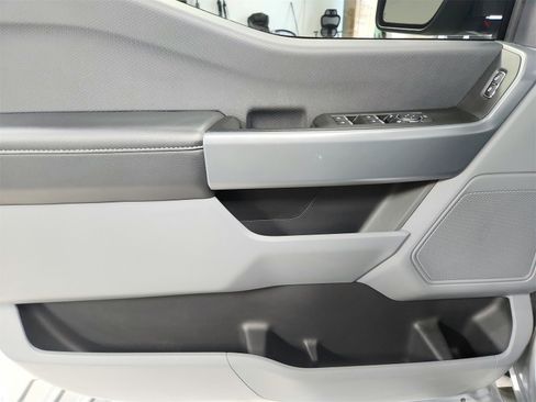 Used 2023 Ford F150 XLT w/ XTR Package image 32