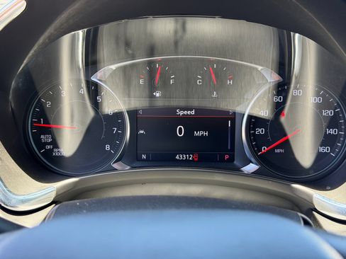 Used 2023 Chevrolet Equinox Premier AWD/4WD image 28