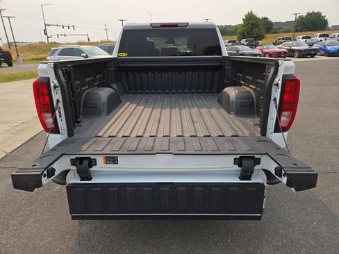 Used 2023 GMC Sierra 1500 Elevation w/ X31 Off-Road Package AWD/4WD image 33