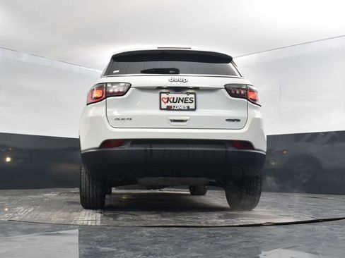 Used 2023 Jeep Compass Latitude image 43