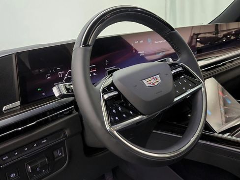 Used 2026 Cadillac Escalade Luxury w/ LPO, Floor Liner Package AWD/4WD image 21