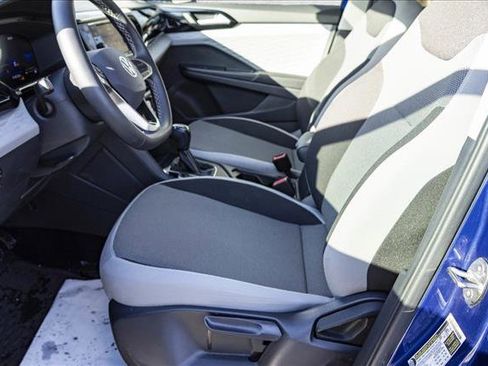 Used 2023 Volkswagen Taos S image 11