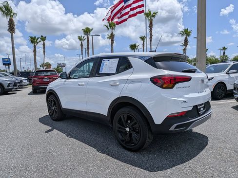 Certified 2024 Buick Encore GX Preferred FWD image 27