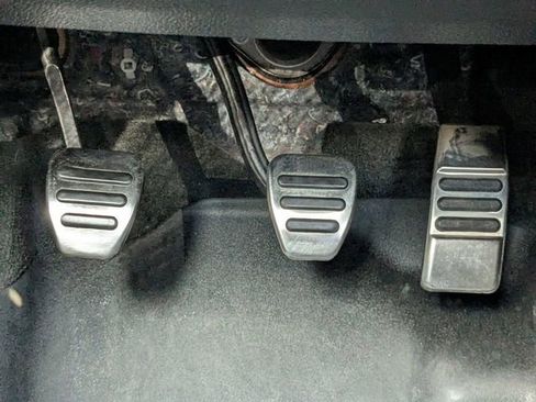 Used 2012 Ford Mustang GT Premium RWD image 28