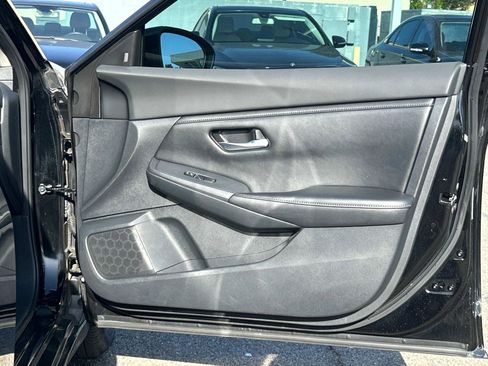 Used 2022 Nissan Sentra SV image 27