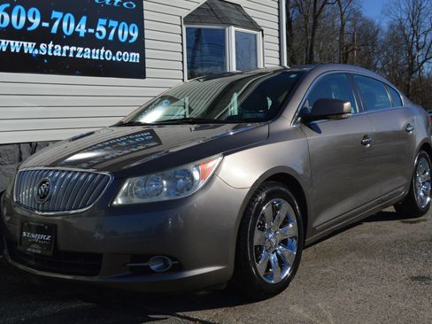 Used 2010 Buick LaCrosse CXL image 1